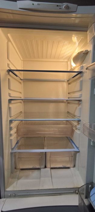 Холодильник Indesit