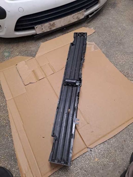 Grila activa inferioara hota clapete Bmw seria 5 G60