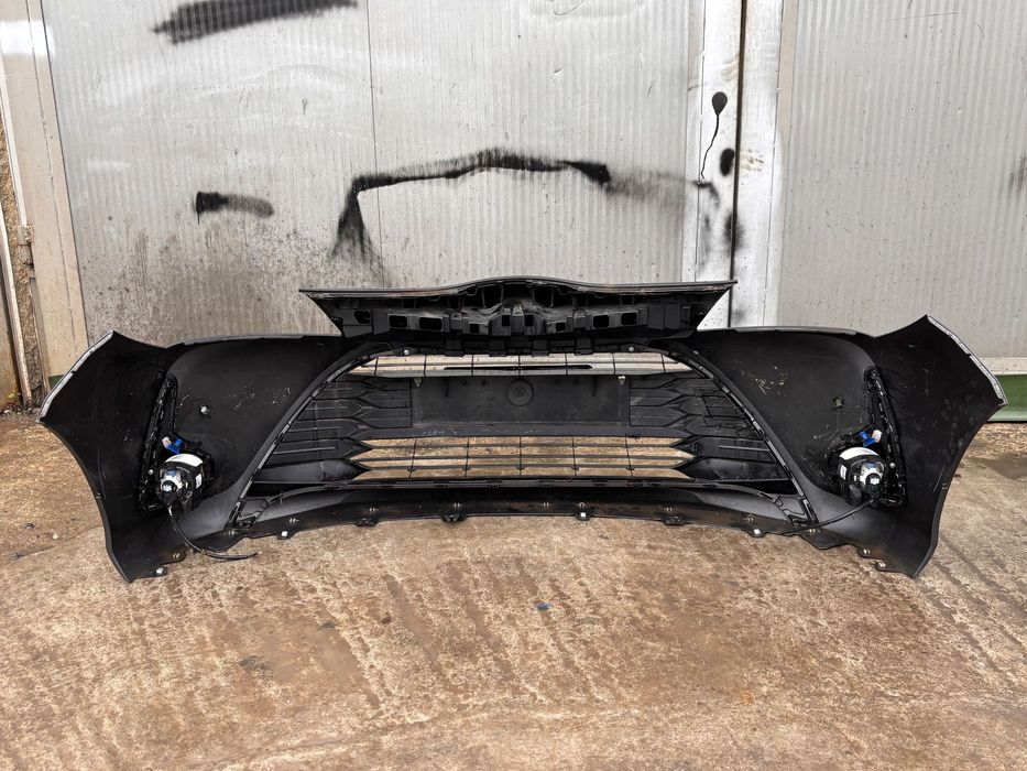 Предна броня • Toyota Yaris Hybrid (2017–2020)