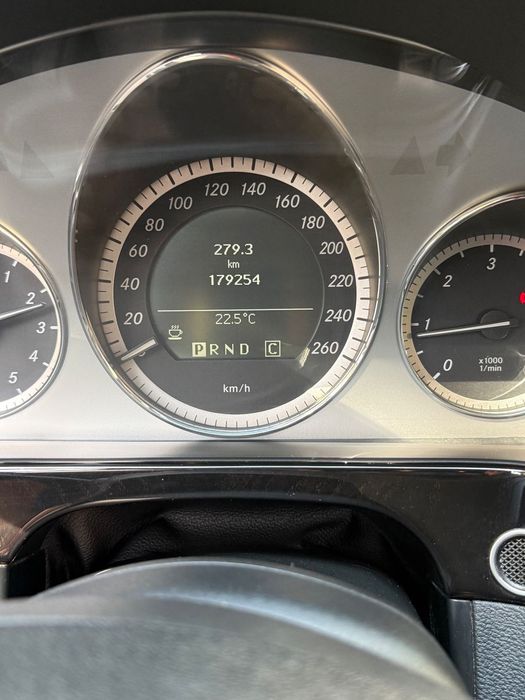 Mercedes-Benz E E250 stare foarte buna,nu accept schimburi