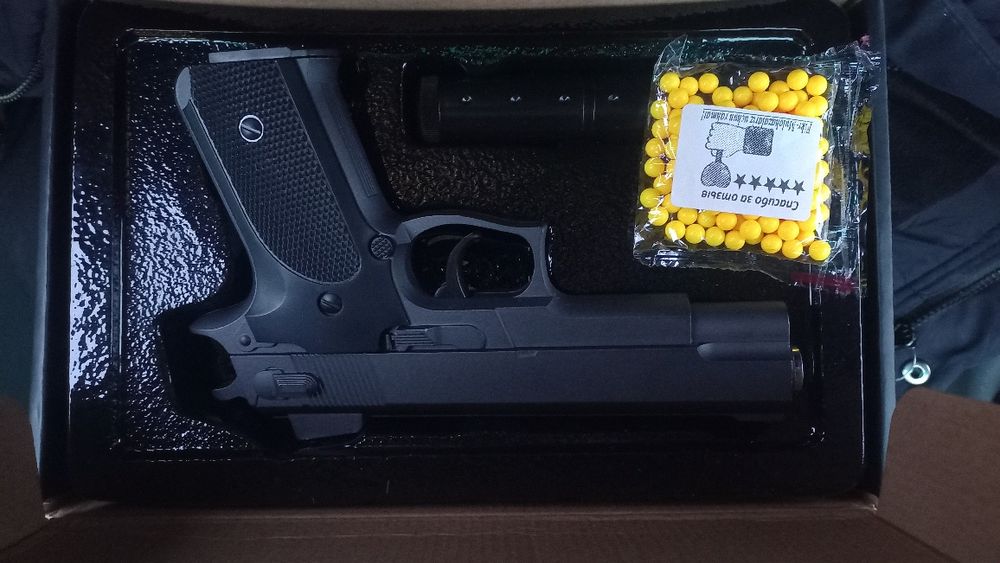 Pistolet metall 100% glushiteli bor.