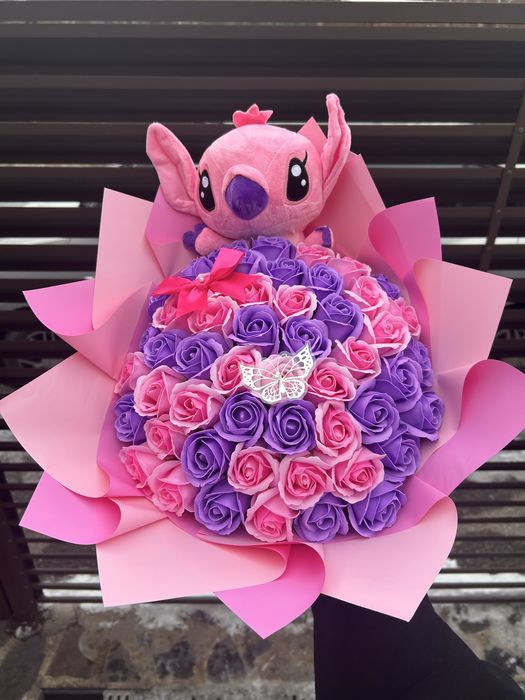 Buchet Stitch/Angela - 51 trandafiri