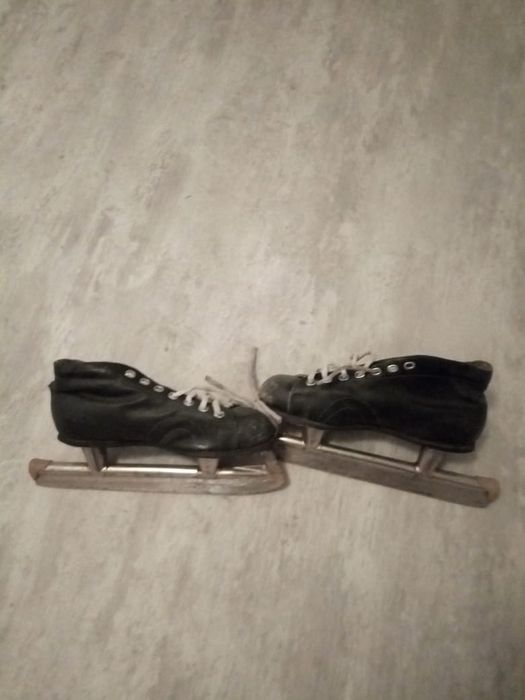 Продам советские коньки