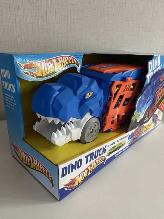 Дино камион и 3 колички - 2 в 1- писта, автовоз