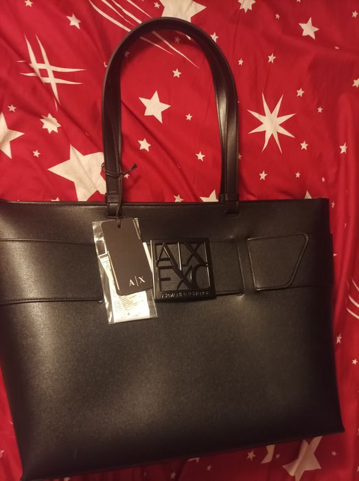 Чанта с етикети Armani