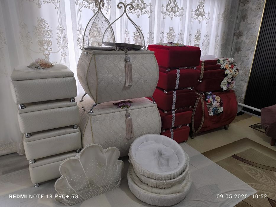 Сарпо кутилари сотила туй маросимлари учун холати яхши срочно сотилади