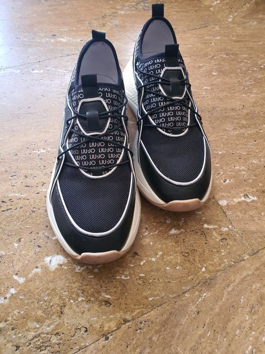 Pantofi sport Liu.Jo folosiți foarte putin doar la interior