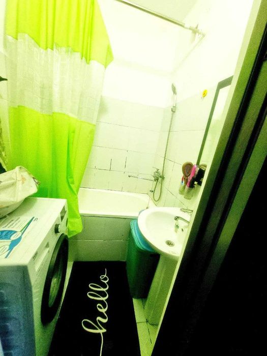 3 хоналик квартира 3 кават кирпичный дом, 7 микр, военгородок