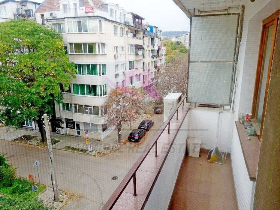 Дава се под наем Двустаен апартамент в Варна, Лятно кино Тракия - 68 кв.м за 358 € - Снимка #4