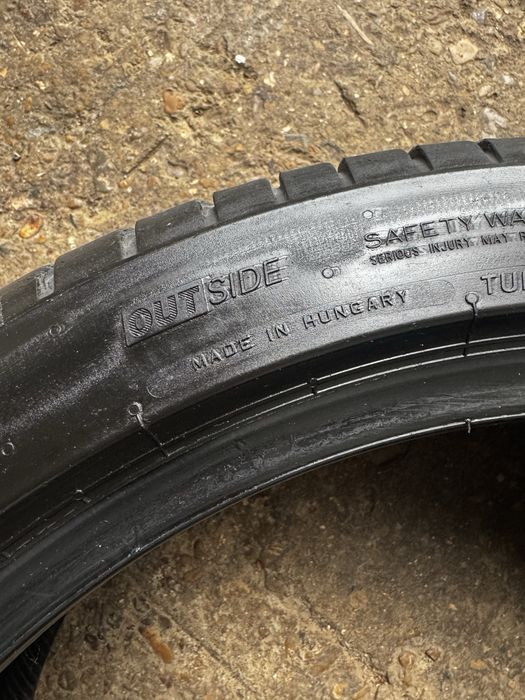 245 40 19 Bridgestone dot 0923 98y