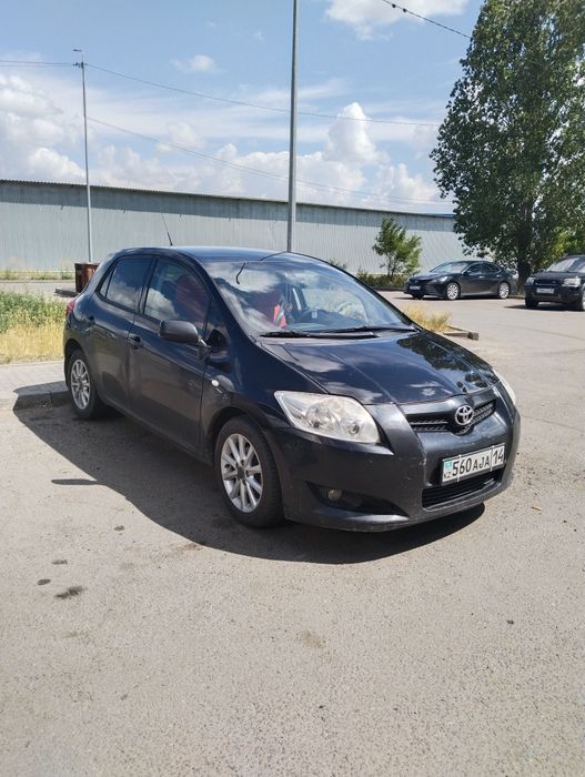 Продам Тойота Аурис