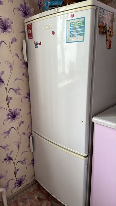 Продам холодильник