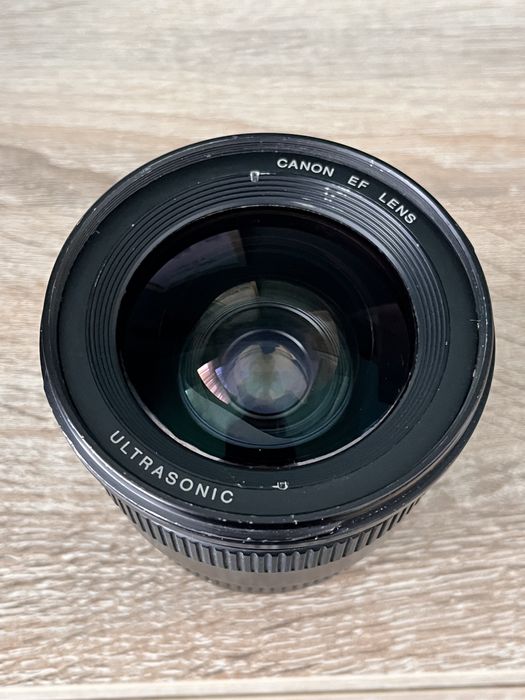 Canon EF  24 mm 1.4 L USM Mark I обектив