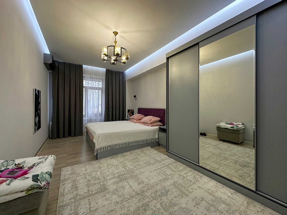 СРОЧНО продается 3-комнатная квартира Юнусабад