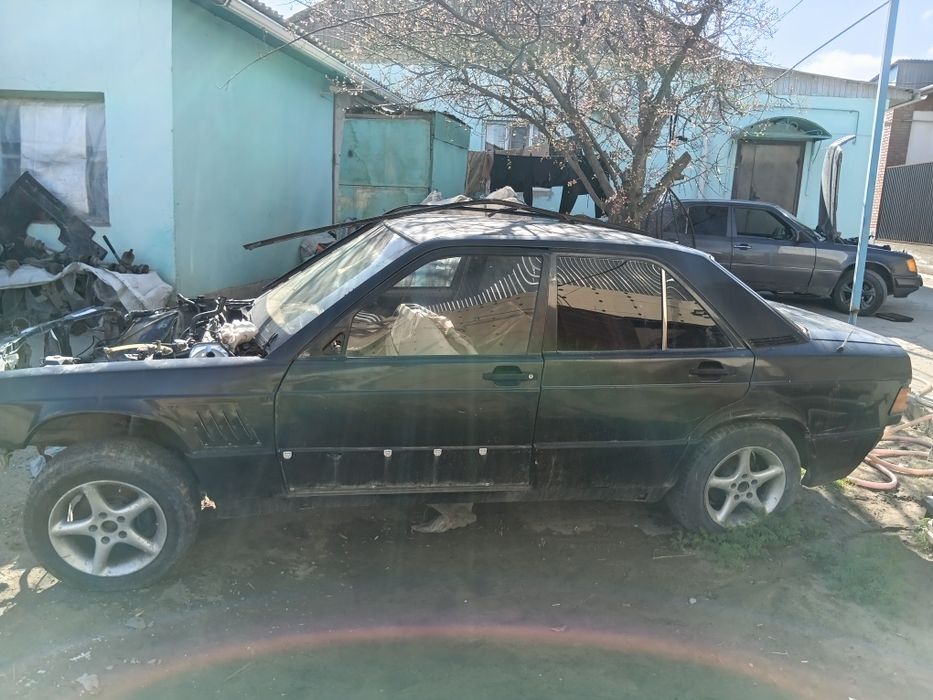 Мерседес 190 авариный