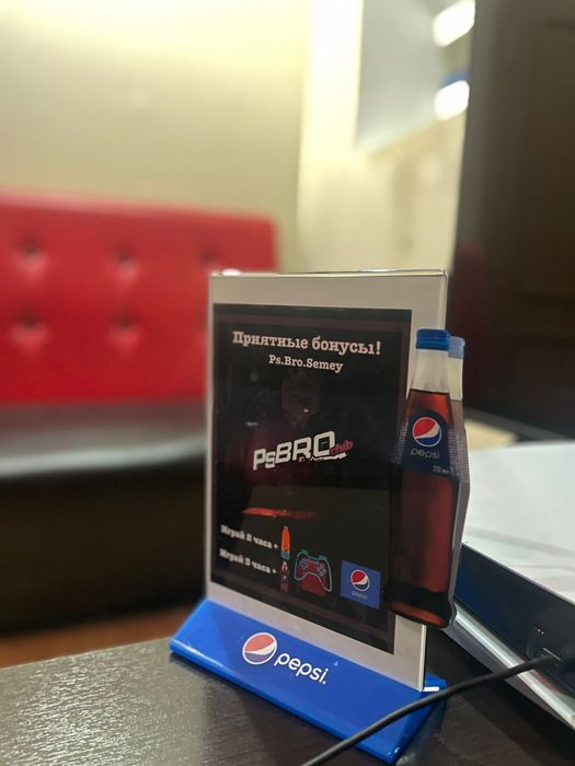 Продам мебель под игровой клуб