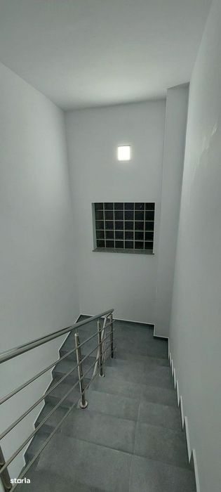 Cladire P+2 (duplex), Otopeni, potrivită pentru activitate comerciala