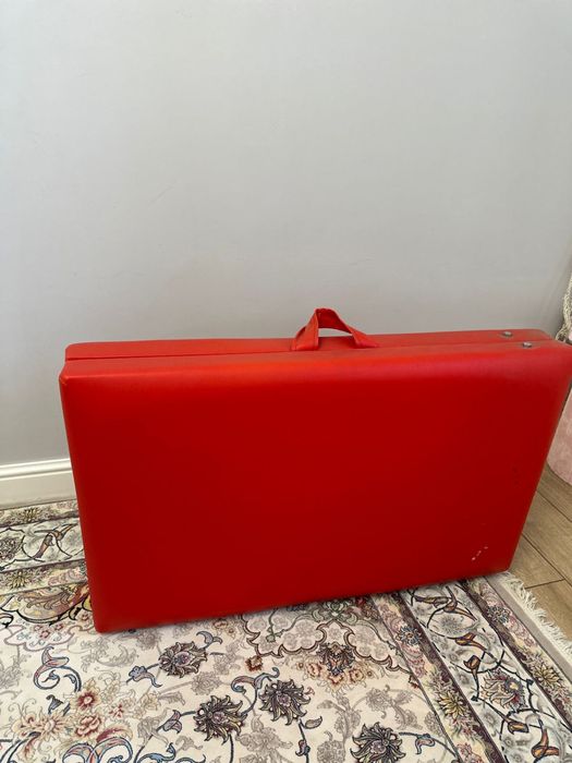 Продается кушетка