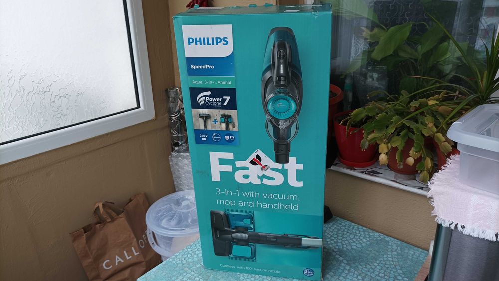 Вертикална прахосмукачка Philips