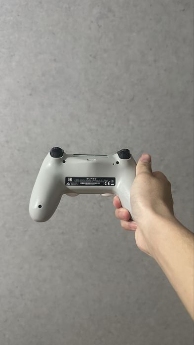 Продаю Sony Dualsense: Cosmic Red. Оригинальный