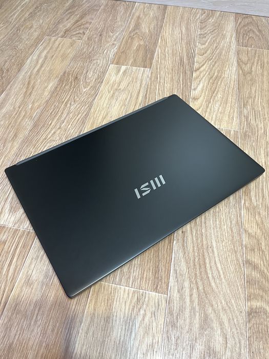 Ноутбук MSI Modern 15 B5M