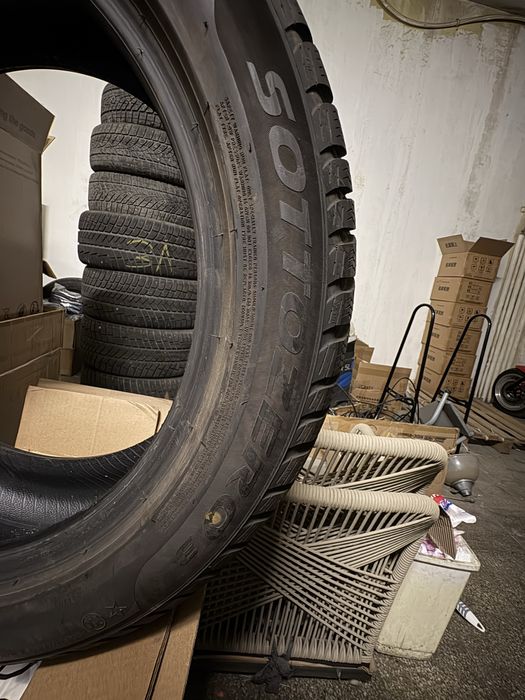 4 бр Зимни гуми 225/50/18 Pirelli Sottozero 3 runflat, 8мм на 3000км