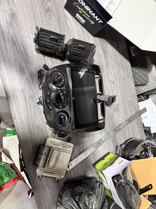 Jentra kompyuter miyya monitor komplekt sotiladi idealni sastayaniya