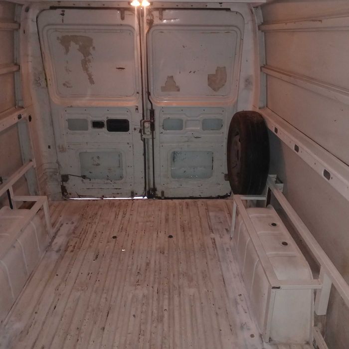 Мерседес Т1 208D в народе сапог