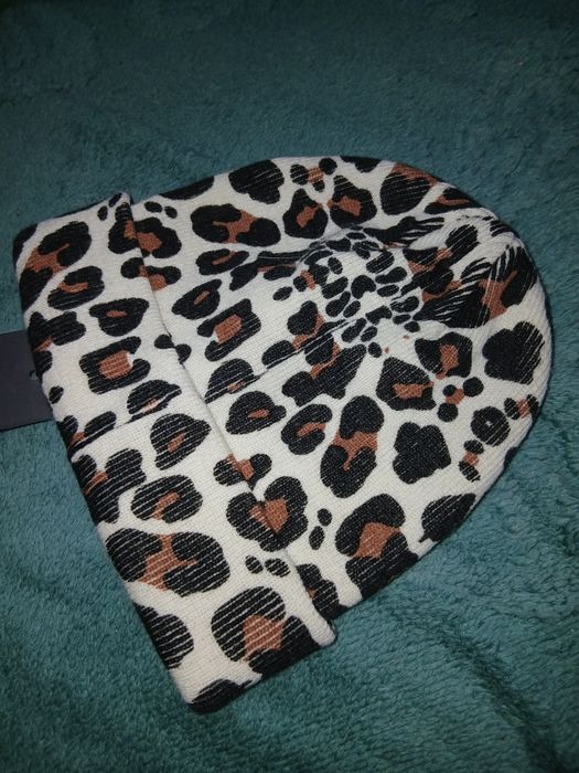 Fes/caciula Guess masura S