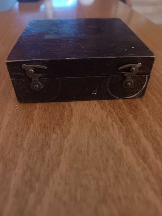 Античен компас в сгъваем дървен корпус