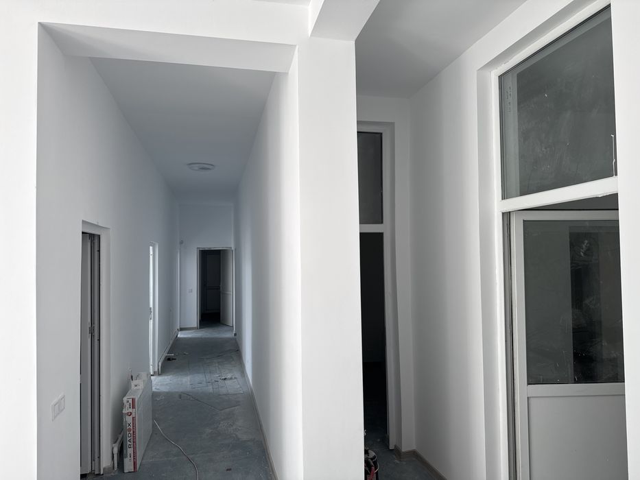 Inchiriez cladire de birouri , gradinită  , afterschool