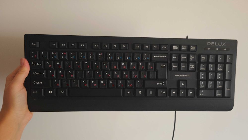 Клавиатура Delux