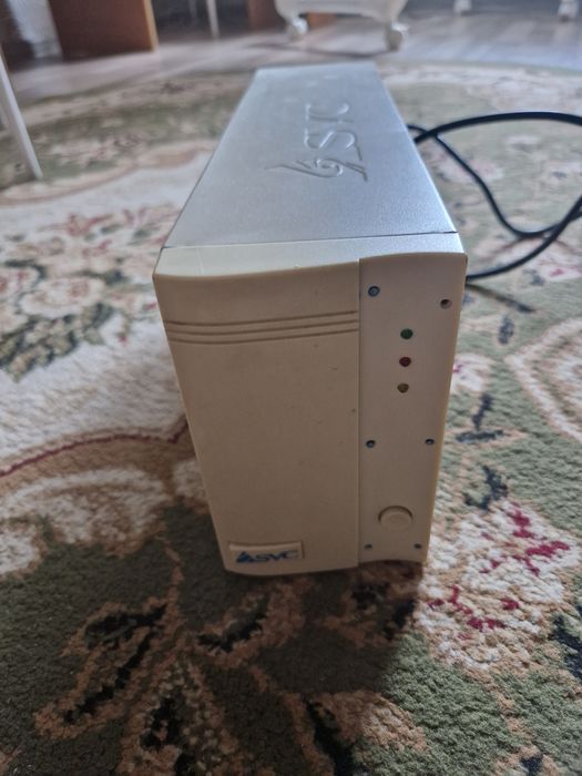 Источник безперебойного питание