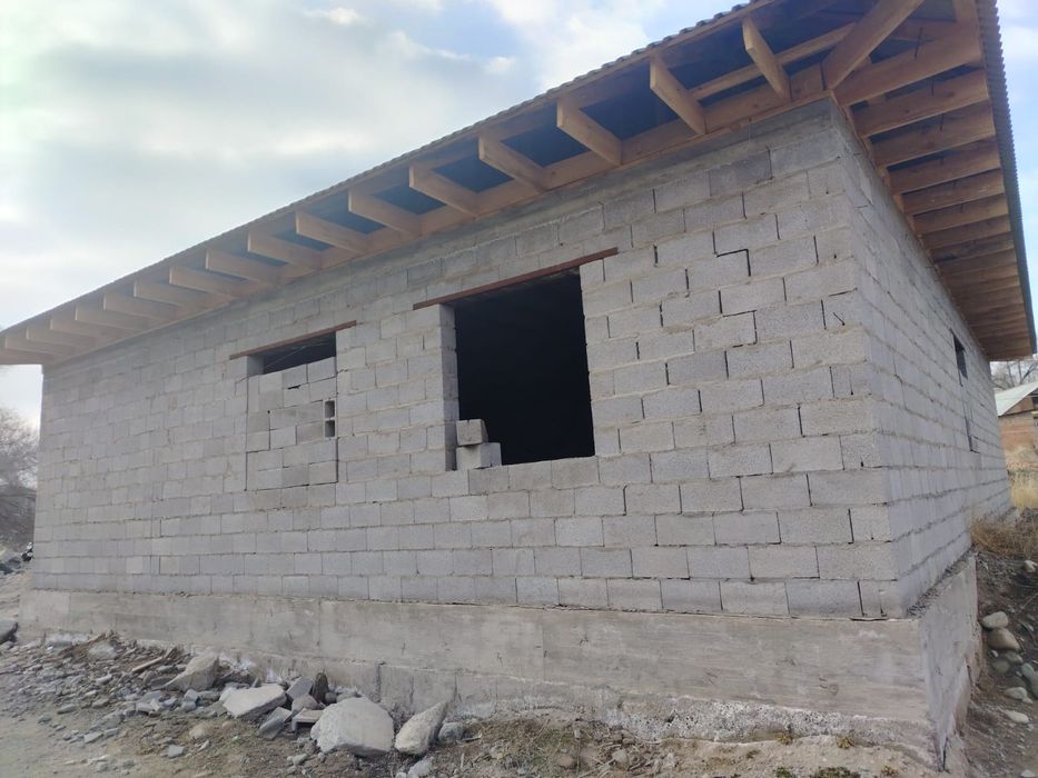 Бацсеркеге де бітпеген үй