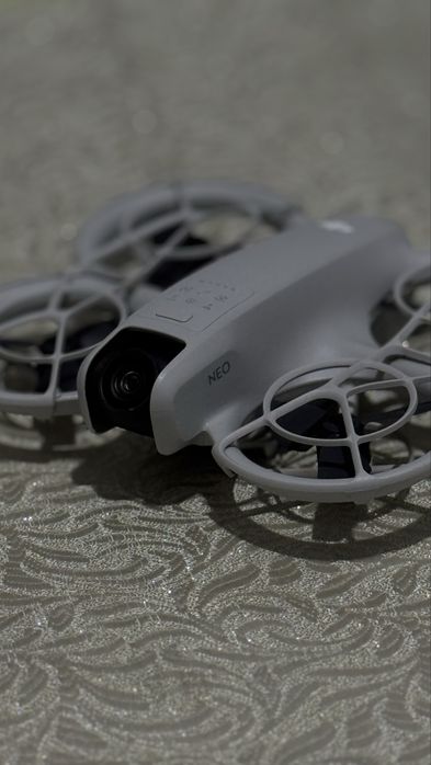 Дрон DJI Neo (обмен на видеокарту) — компактный, для аэросъёмки