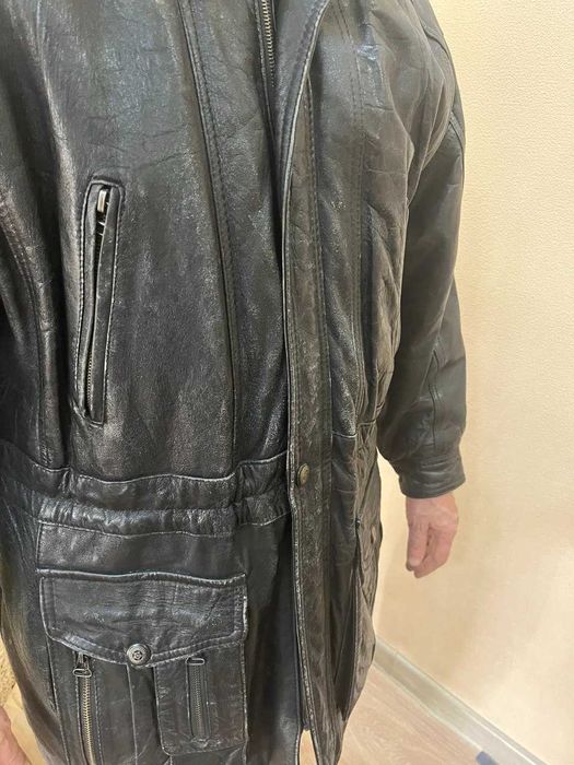 Куртка кожаная б/у  50 размер  300 000 сум