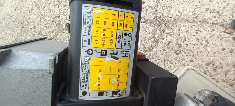 Masina debitat metal Femi NG160