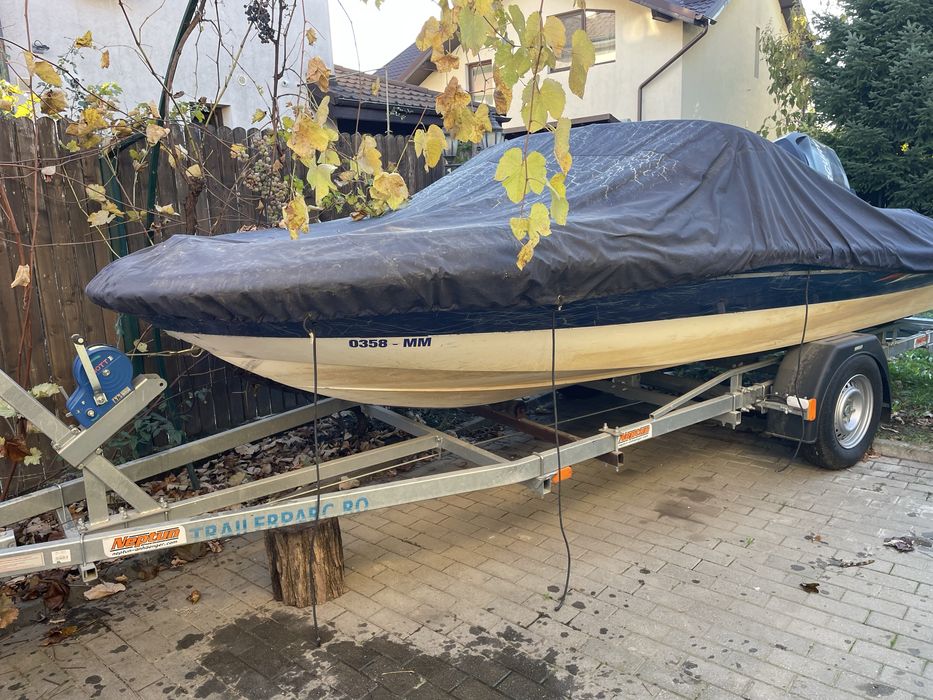 Vand Barca Bayliner 160 cu motor mercury 115 si peridoc nou