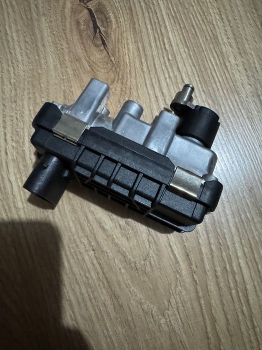 Клапан турбо актуатор AUDI A4/A5/Q5 2.7TDI/3.0TDI