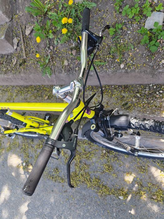 Bicicleta full suspension mtb