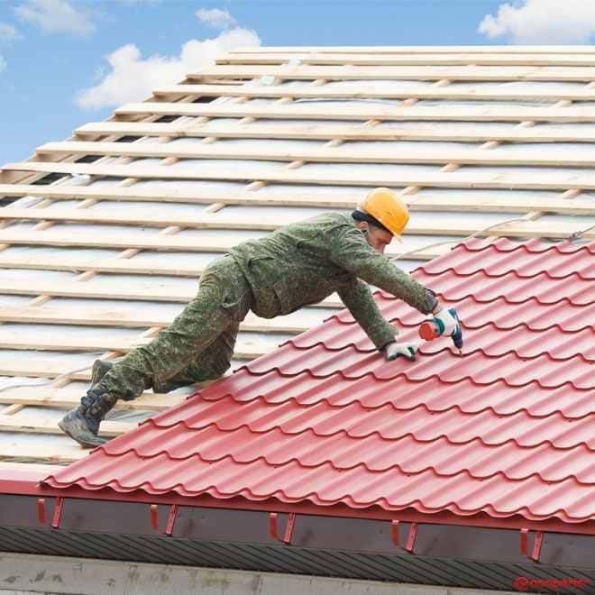 Executăm Acoperișuri Din Țiglă Metalică