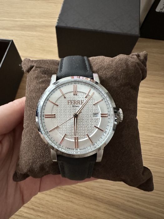 Дамски часовник Ferre