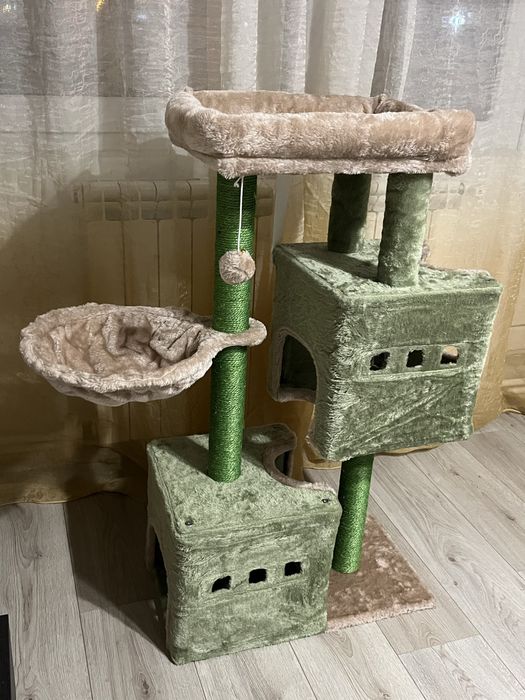 Turn de joaca pisici