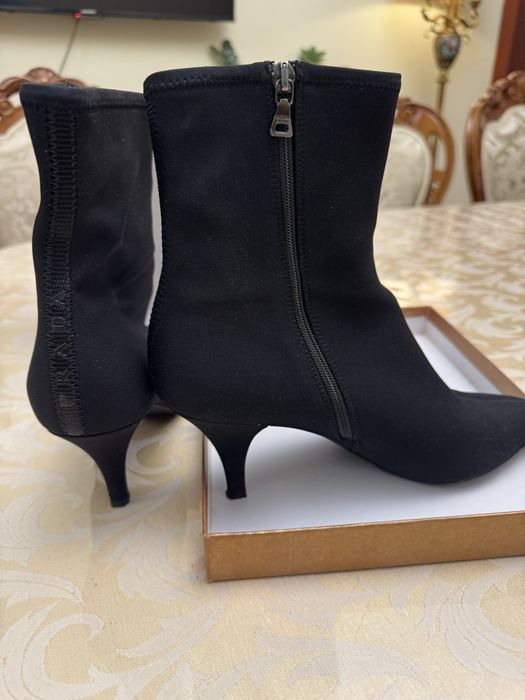 Сапоги осень весна бренд PRADA,