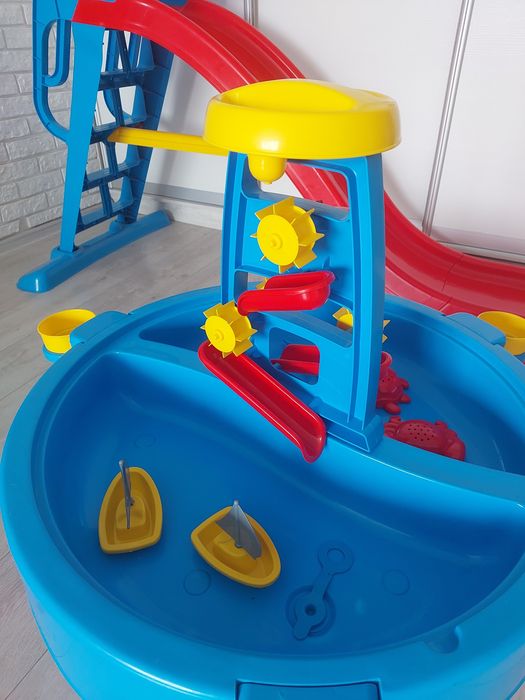 Горка детская водная с игровым столом