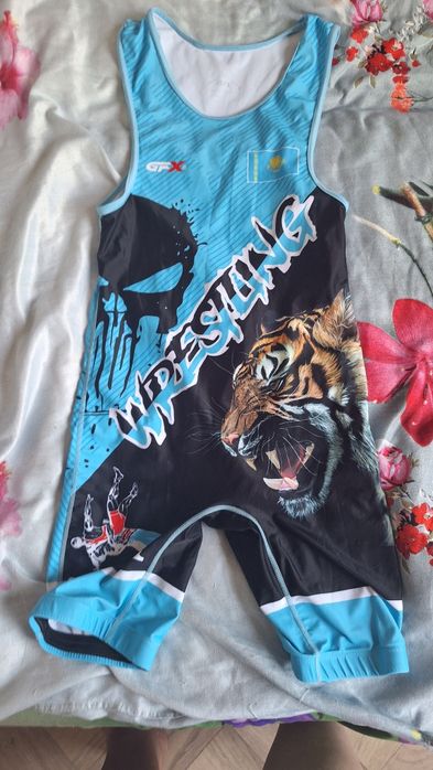 Борцовское трико и борцовки