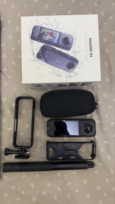 Экшн камера Insta 360 X4