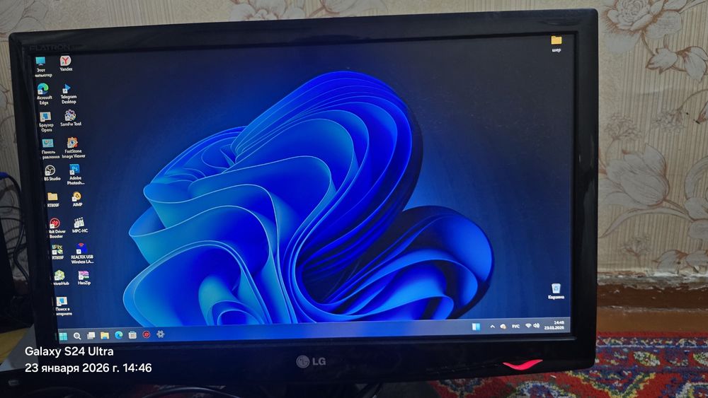 Продаётся монитор 23 дюймов