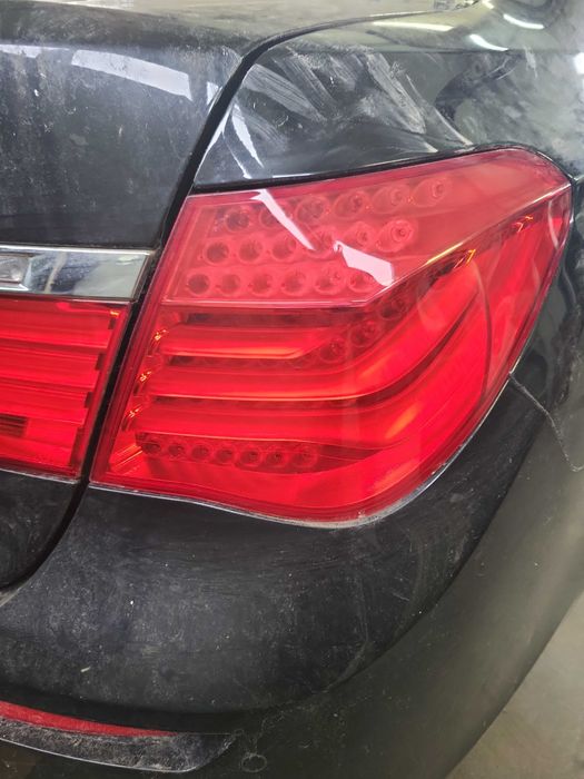 Dezmembrez bmw seria 7 f01 740xd an 2010