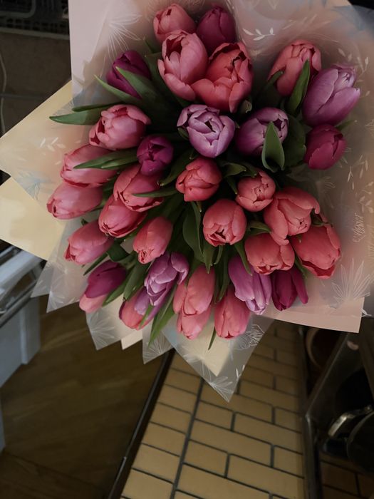 Букет из 25 тюльпанов